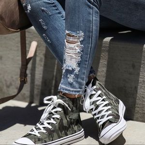 Never worn VICI camo star lace up sneakers